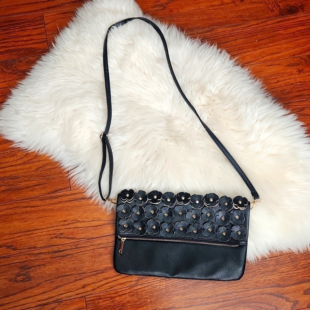 Yoki Black And Gold Flower Cutout Crossbody Purse - Picture 1 of 7